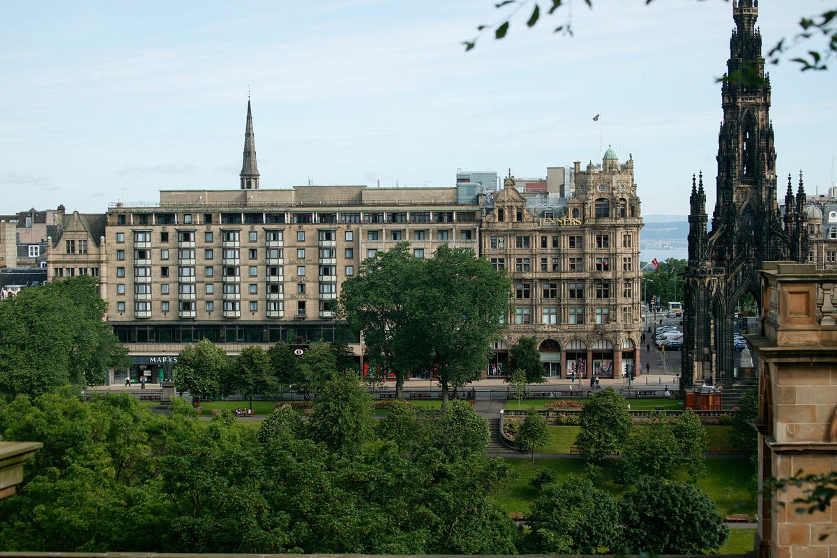 One Night Break with Dinner for Two at the Edinburgh City Hotel