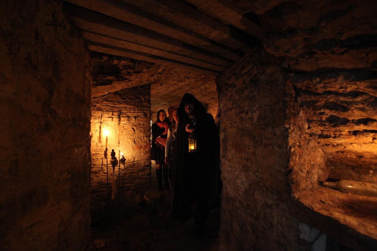 edinburgh ghost tour vaults