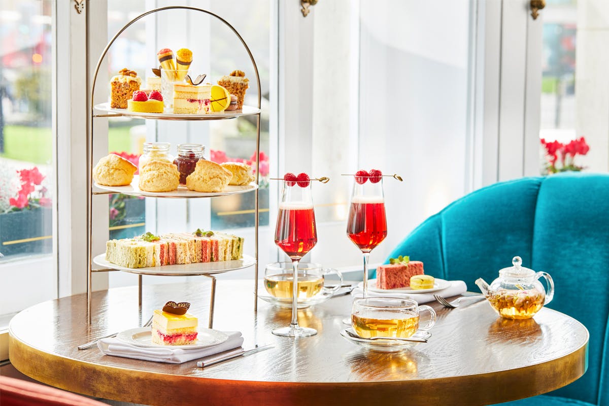 Botanical Afternoon Tea With Free Flowing Rose Champagne For Two At London Marriott Hotel Park Lane Botanical Afternoon Tea With Free Flowing Rose Champagne For Two At London Marriott Hotel Park Lane