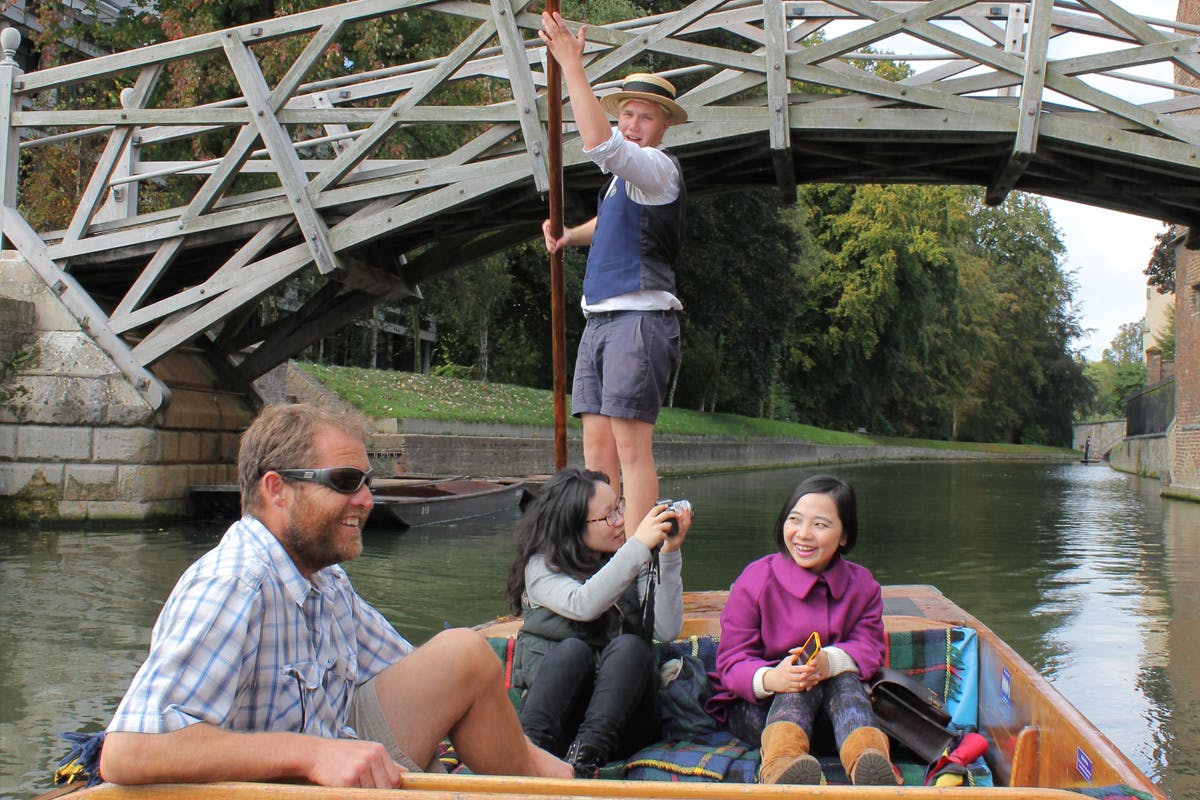 Chauffered Cambridge Punting Tour for Three
