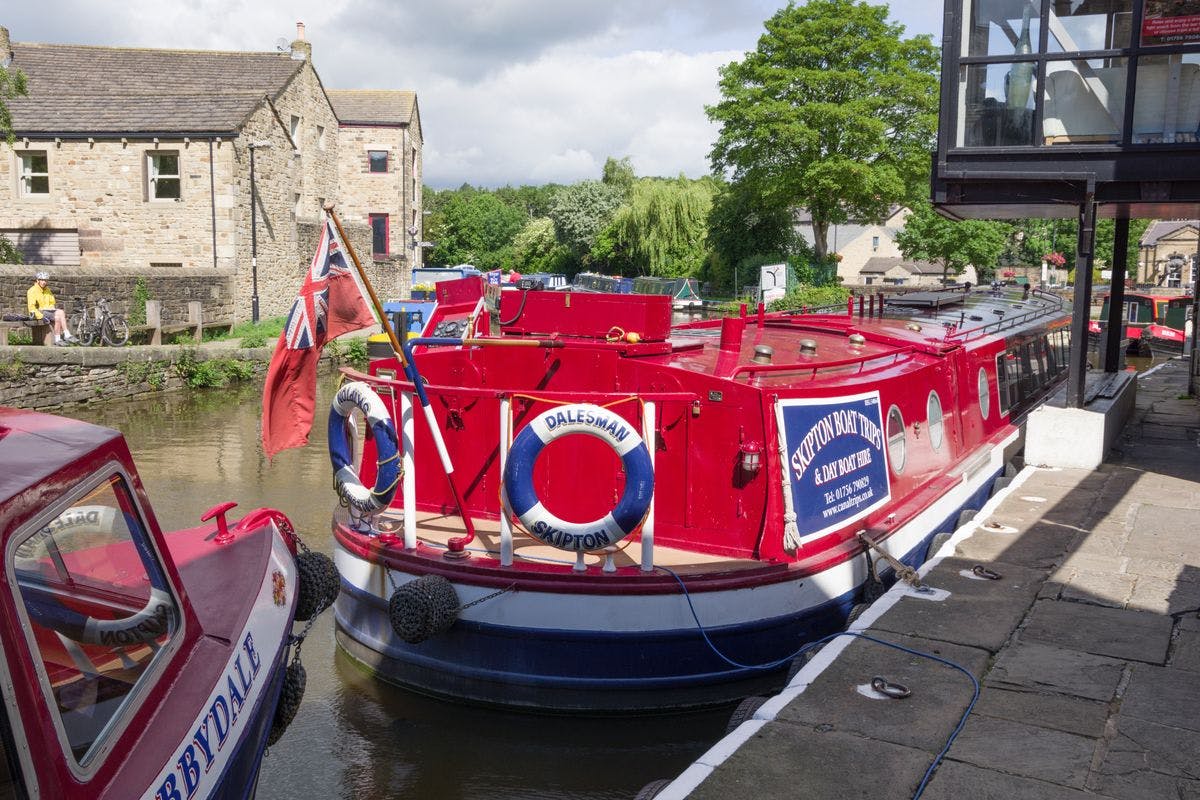 Drinks Ahoy Gin and Cocktail Cruise on the Leeds & Liverpool Canal for Two
