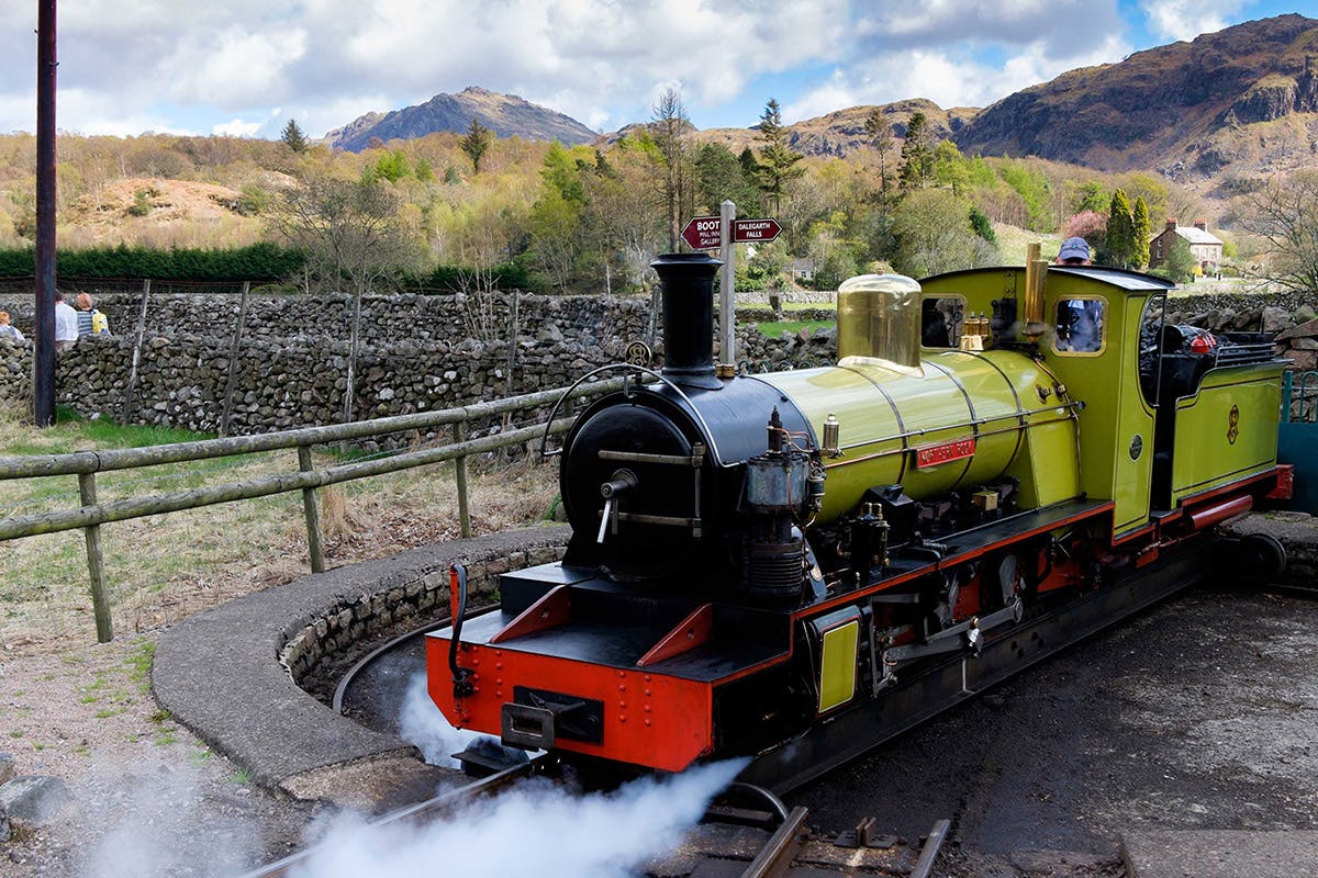 Eskdale Belle Carriage & Steam Train Experience with Sparkling Lunch for Four