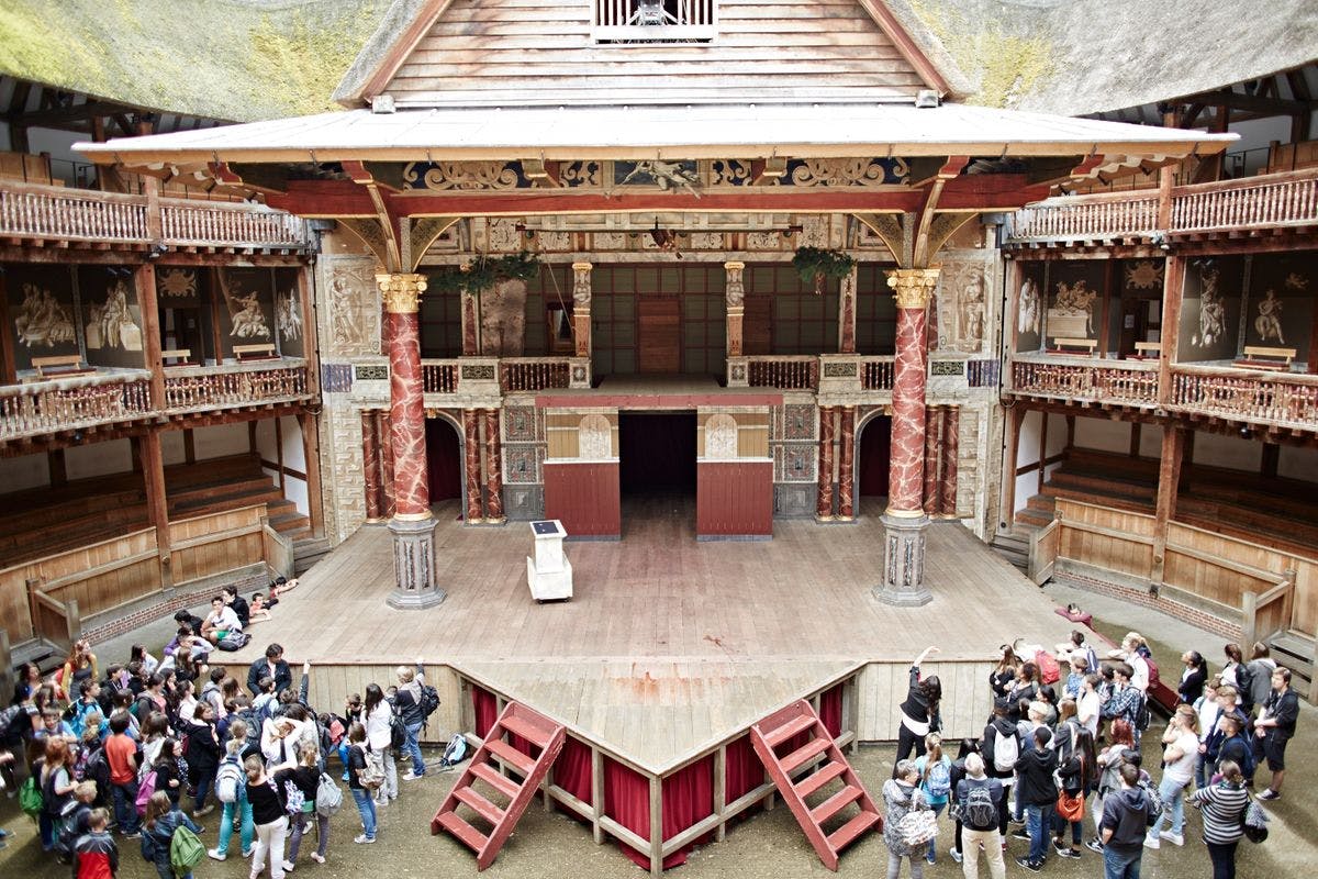 Guided Tour of Shakespeare's Globe Theatre and Thames Cruise Sightseeing Cruise for Two