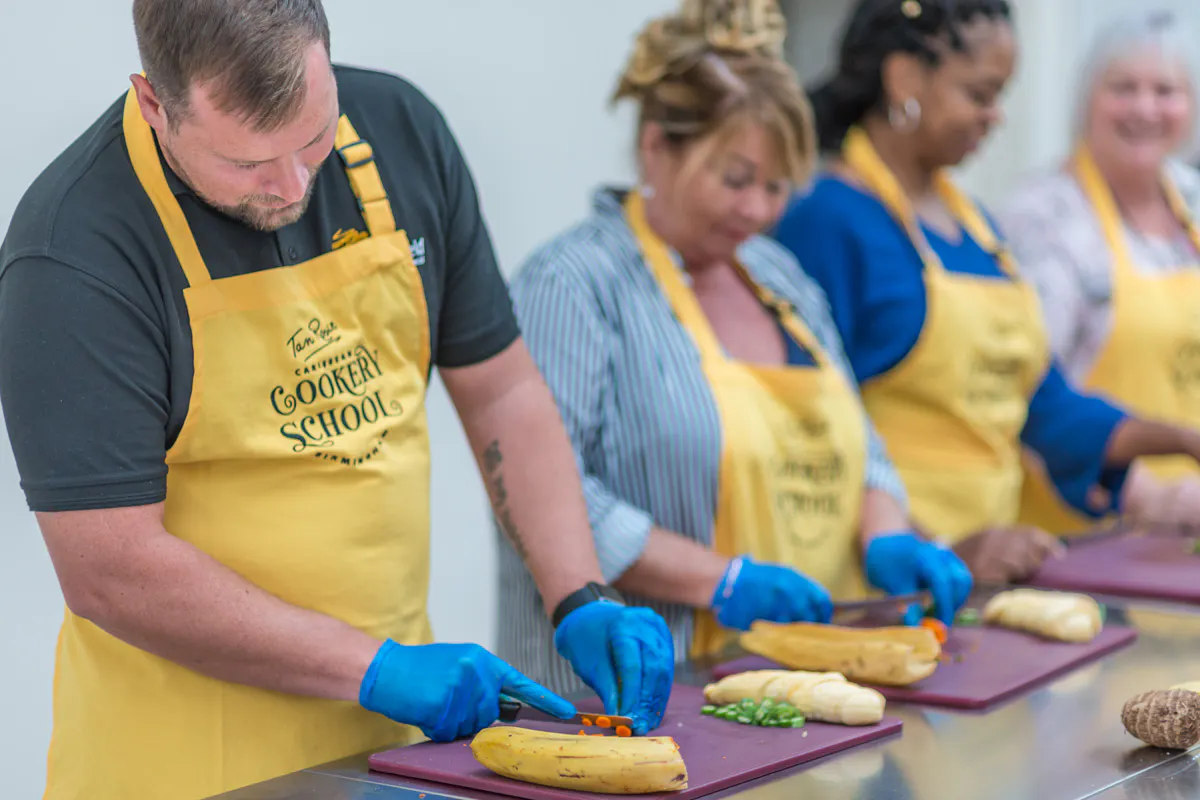 half-day-class-at-tan-rosie-caribbean-cookery-school-lastminute