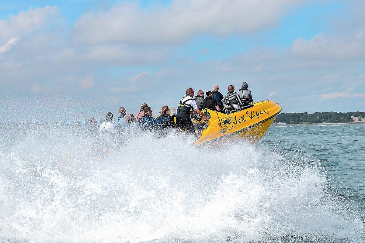 High Speed Jet Viper Powerboat Thrill