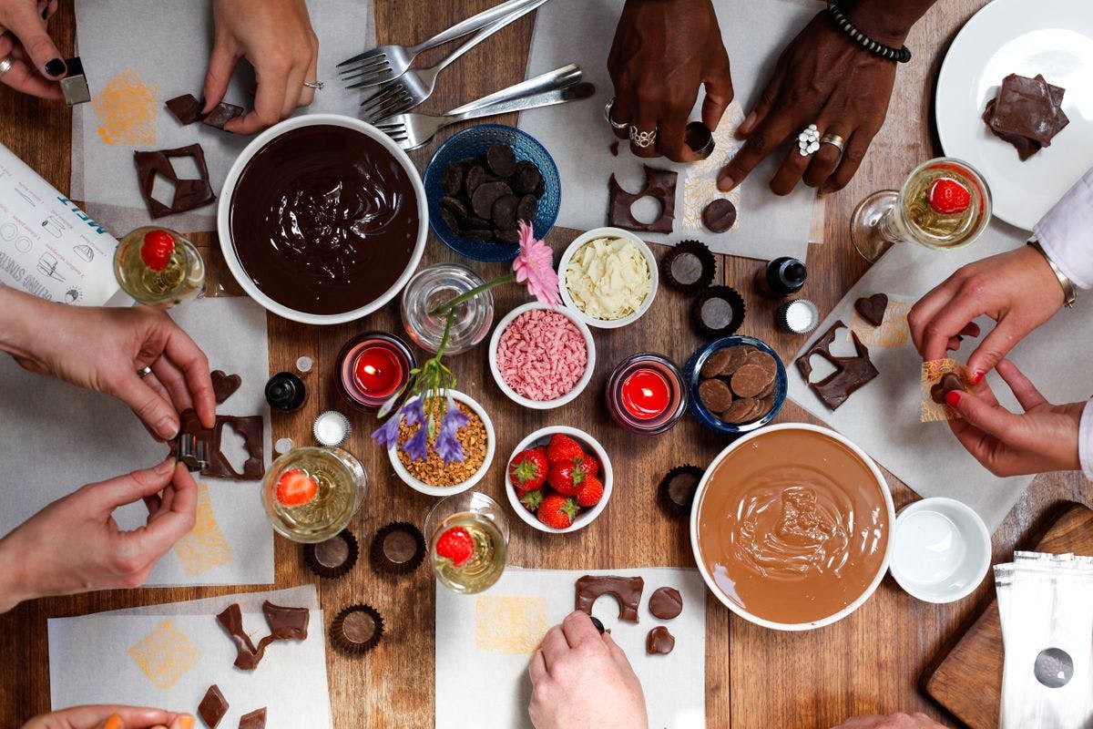 Luxury Chocolate Making Workshop Including Bubbly for One