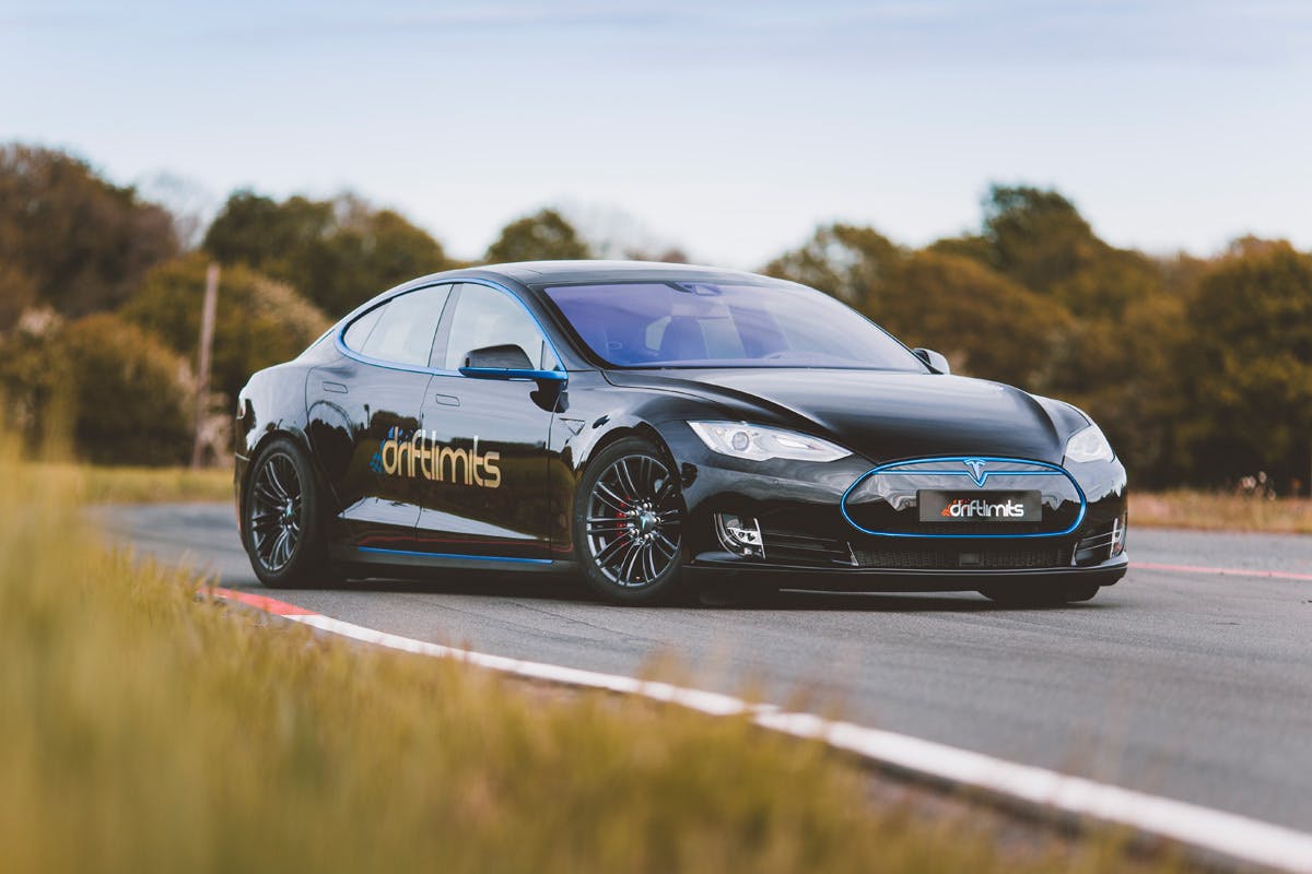 tesla model s on track driving experience sp1