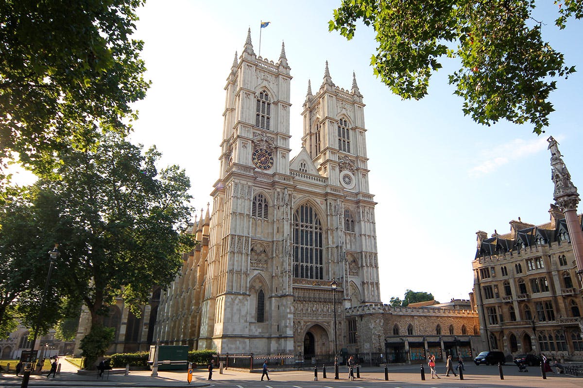 Visit to Westminster Abbey and Thames Sightseeing River Cruise for Two