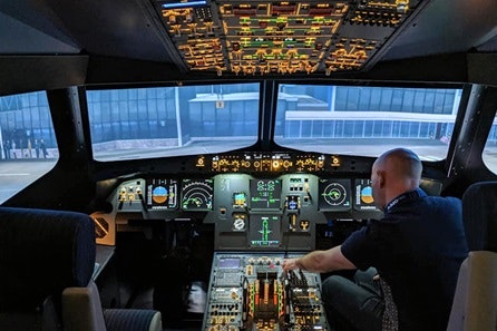 90 minute Airbus A320 Full Motion Flight Simulator