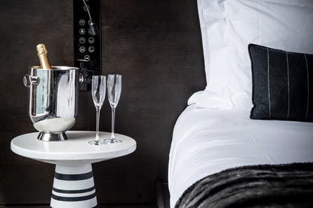 Luxury 5* London One Night Break with Champagne for Two at South Place Hotel