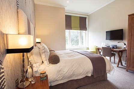 One Night Coastal Escape with Dinner and Champagne for Two at the Luxury 4* Green House Hotel, Bournemouth