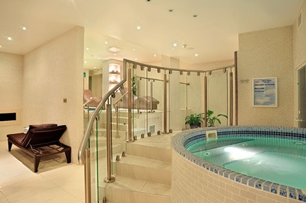 Weekend Spa Relaxation with Treatment and Prosecco for Two at the 5* Montcalm Hotel, London